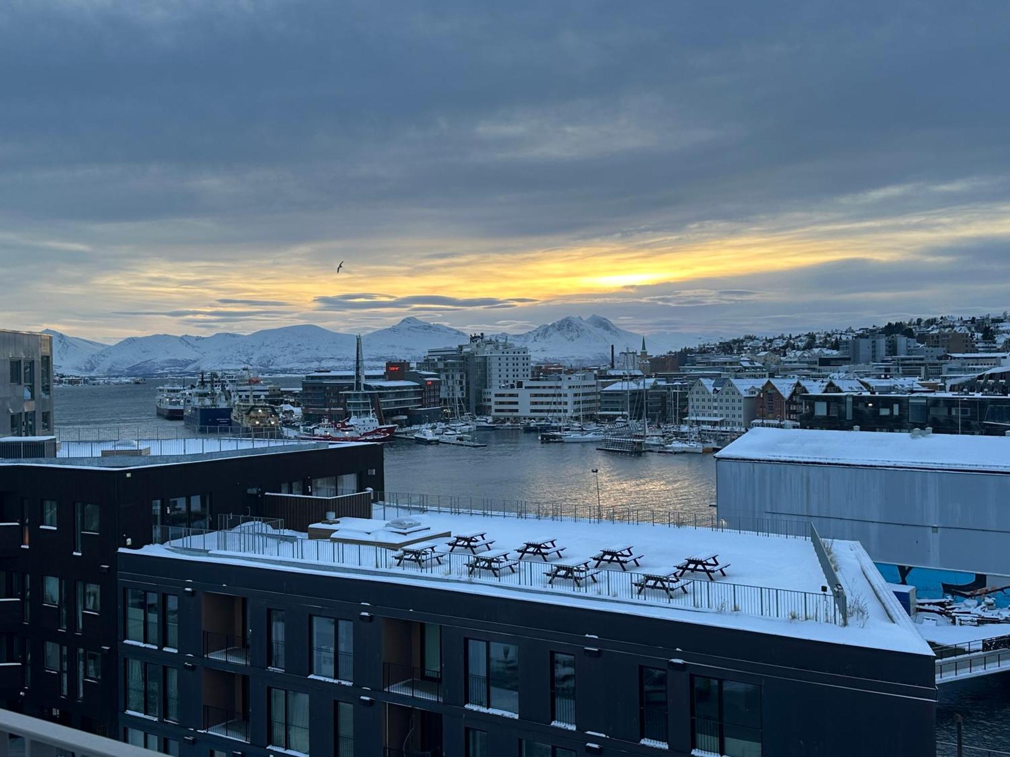 Thenorthernexplorer Penthouse Tromso Exterior photo
