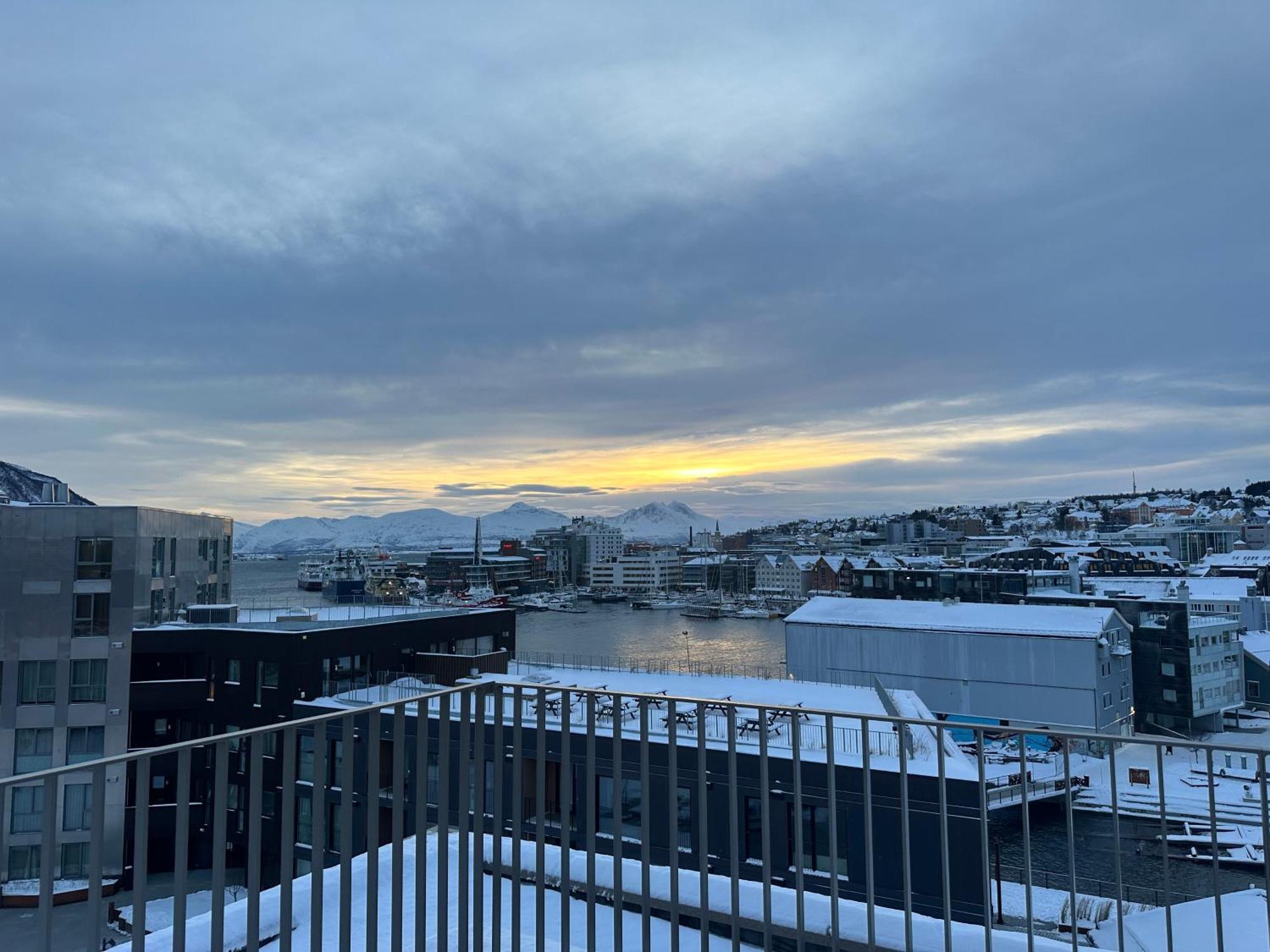 Thenorthernexplorer Penthouse Tromso Exterior photo