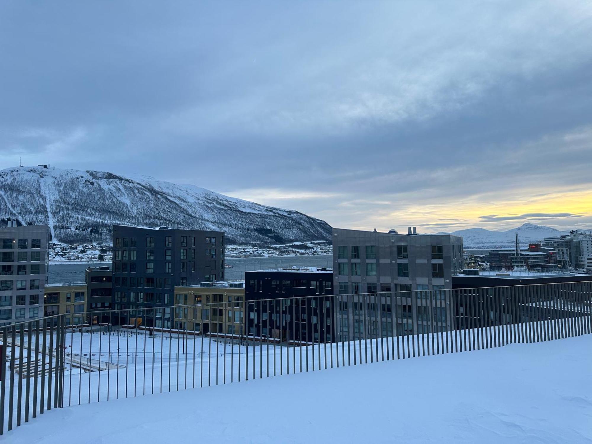 Thenorthernexplorer Penthouse Tromso Exterior photo