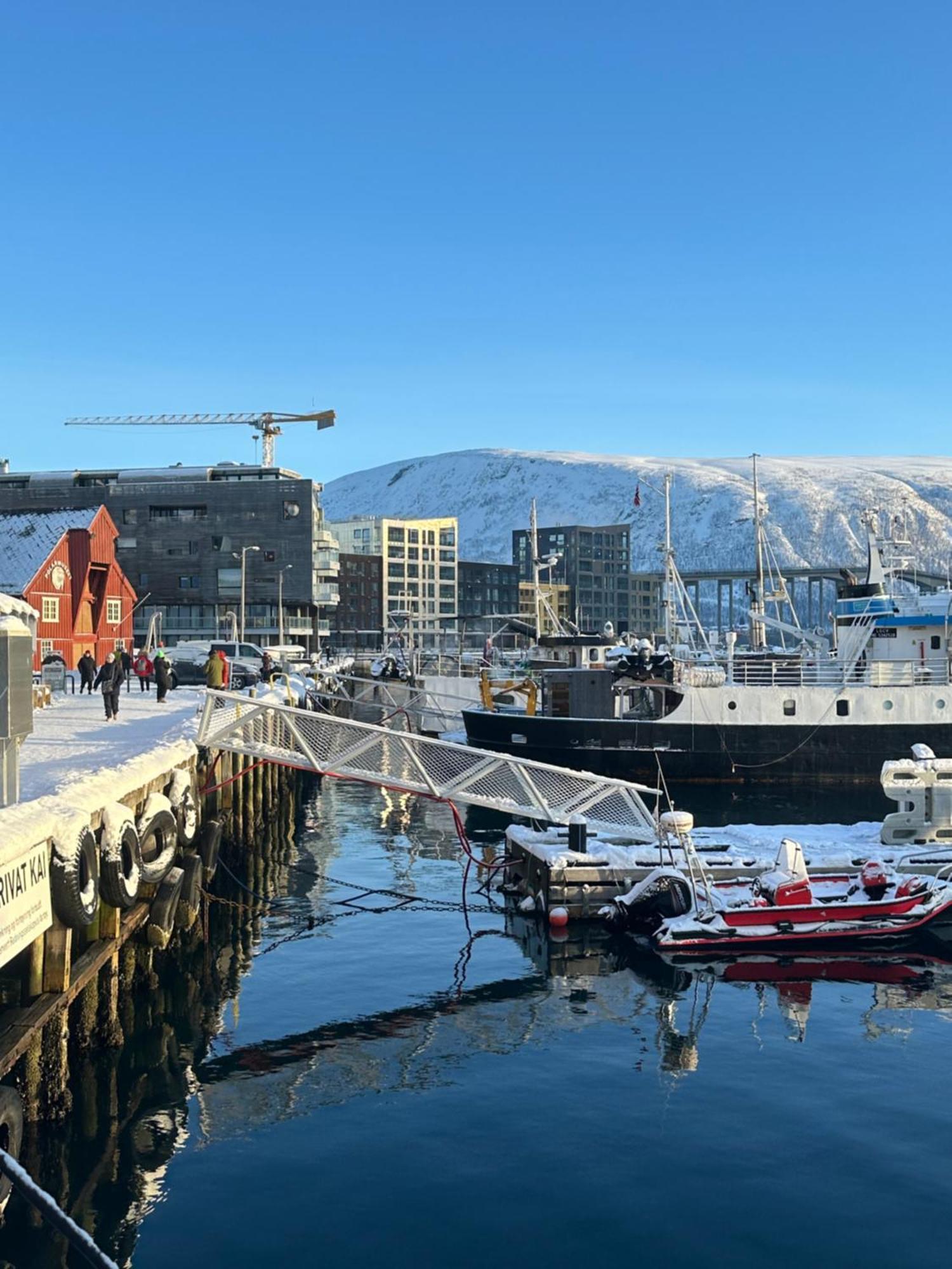 Thenorthernexplorer Penthouse Tromso Exterior photo