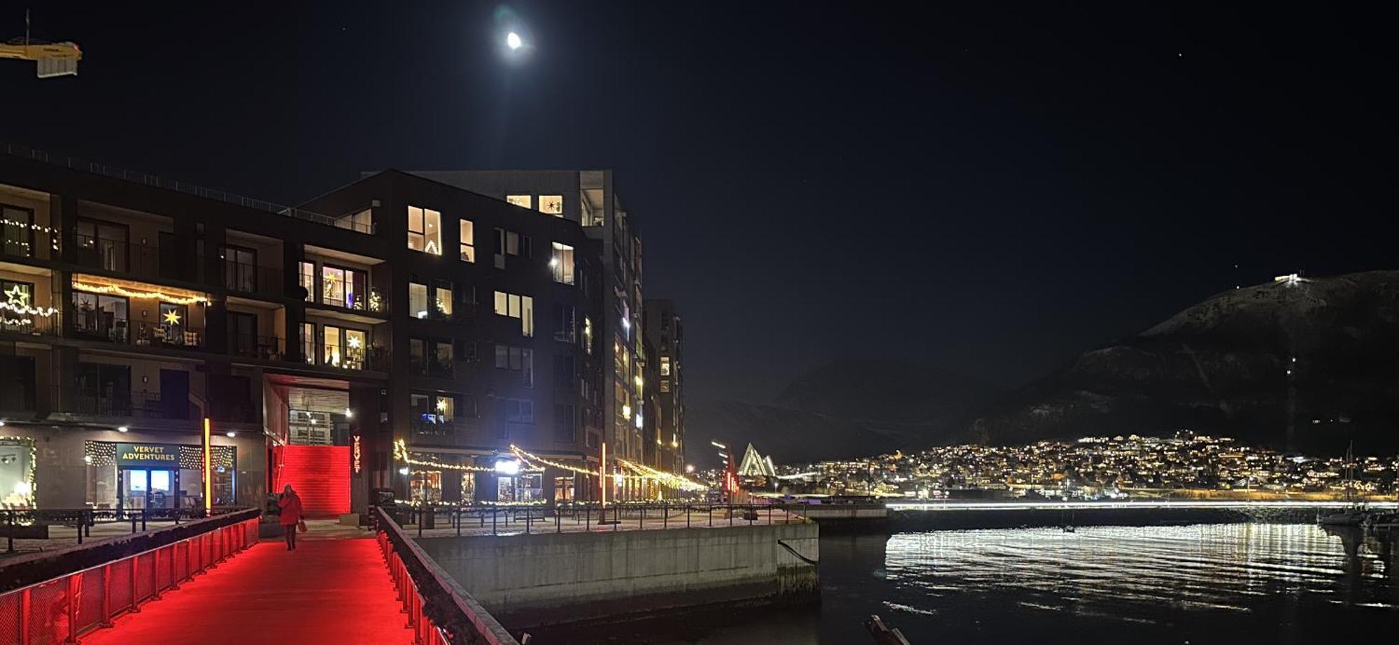 Thenorthernexplorer Penthouse Tromso Exterior photo