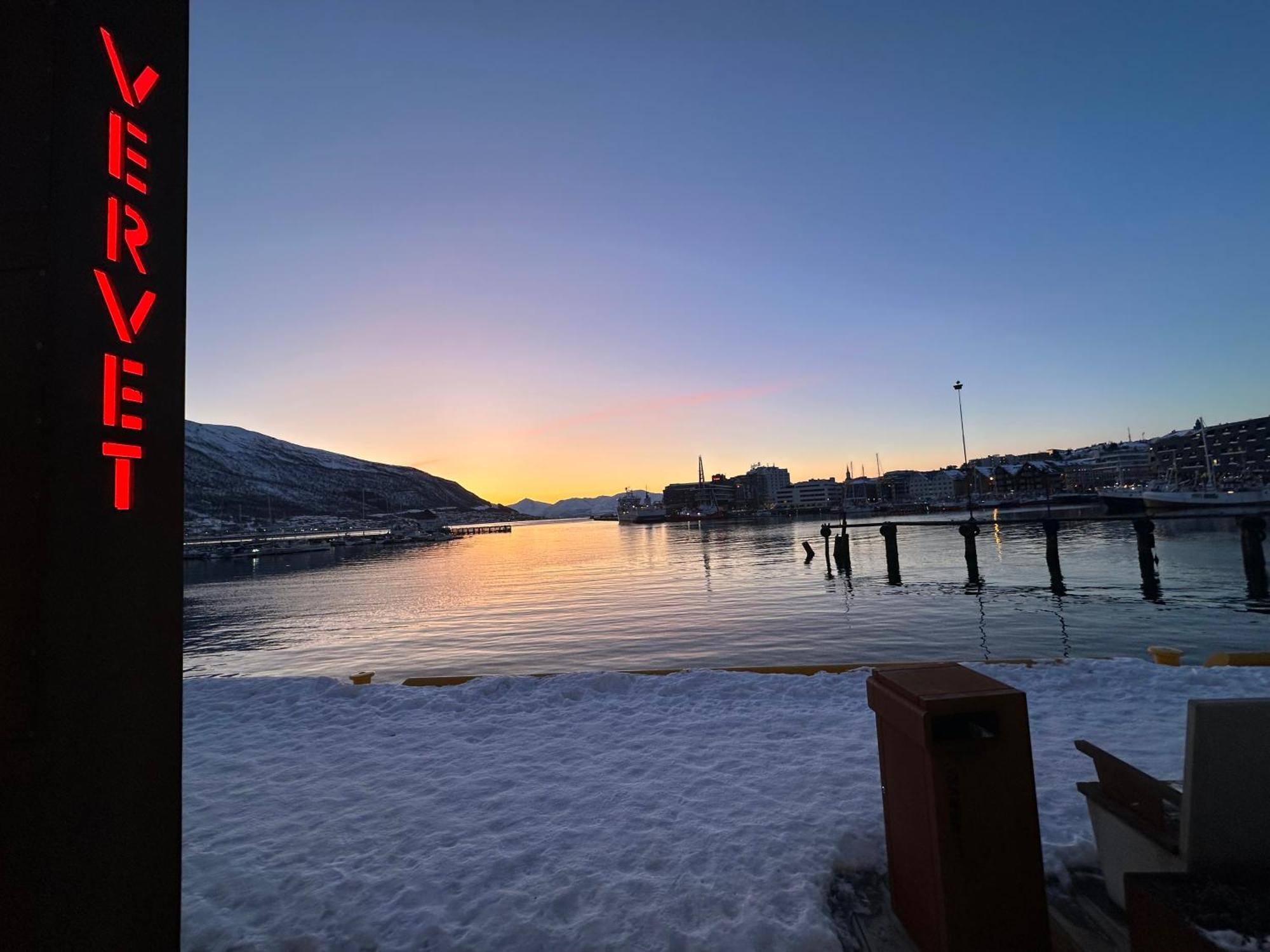 Thenorthernexplorer Penthouse Tromso Exterior photo